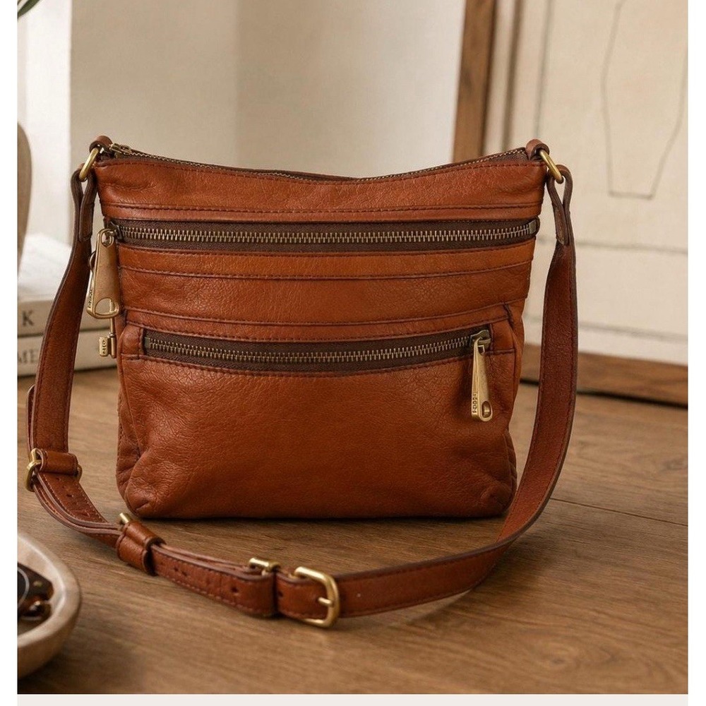 Fossil Corey Crossbody Brown Leather Bag Purse multiple zip pockets Some Stains